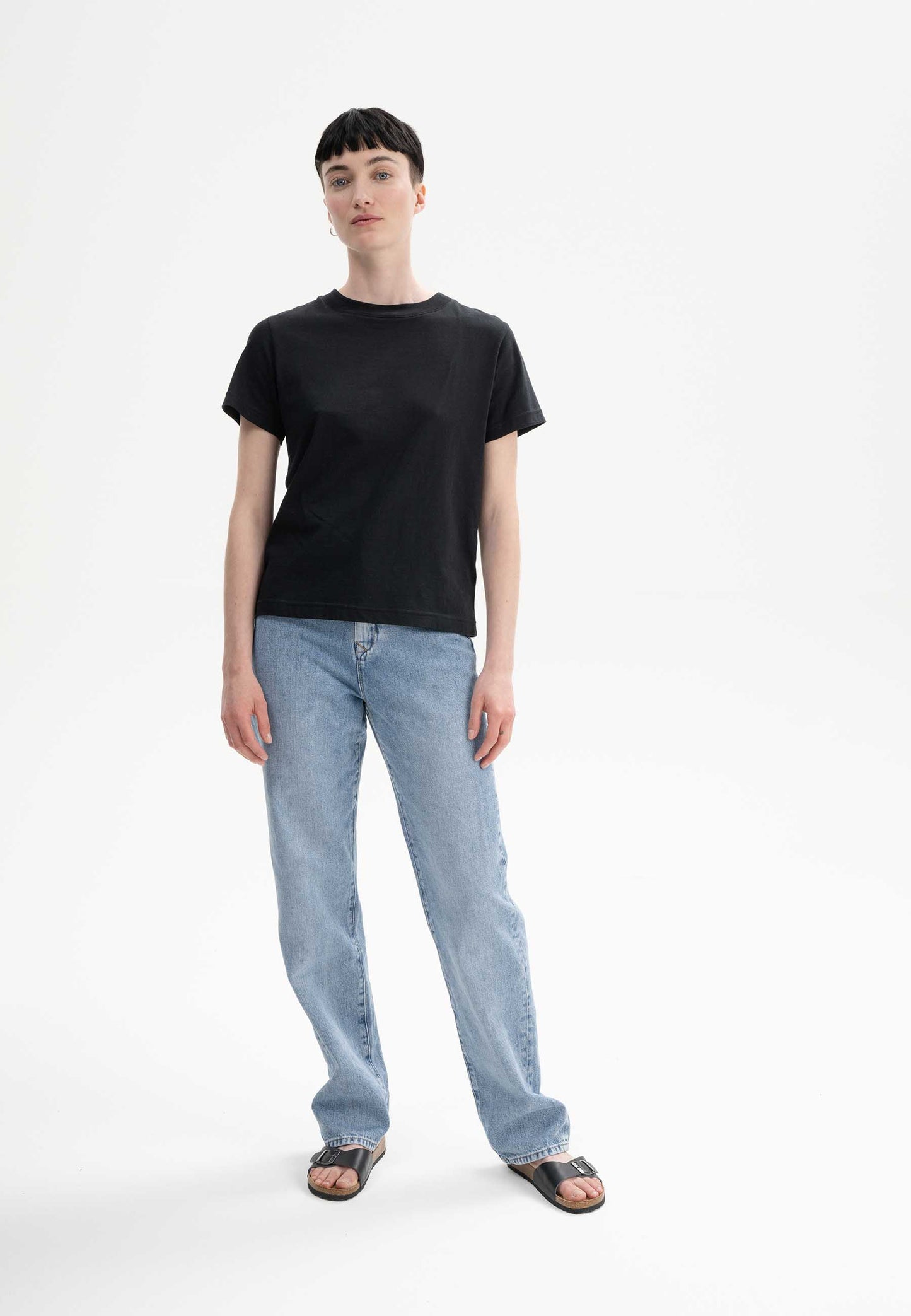 Mela Khira Basic T-Shirt