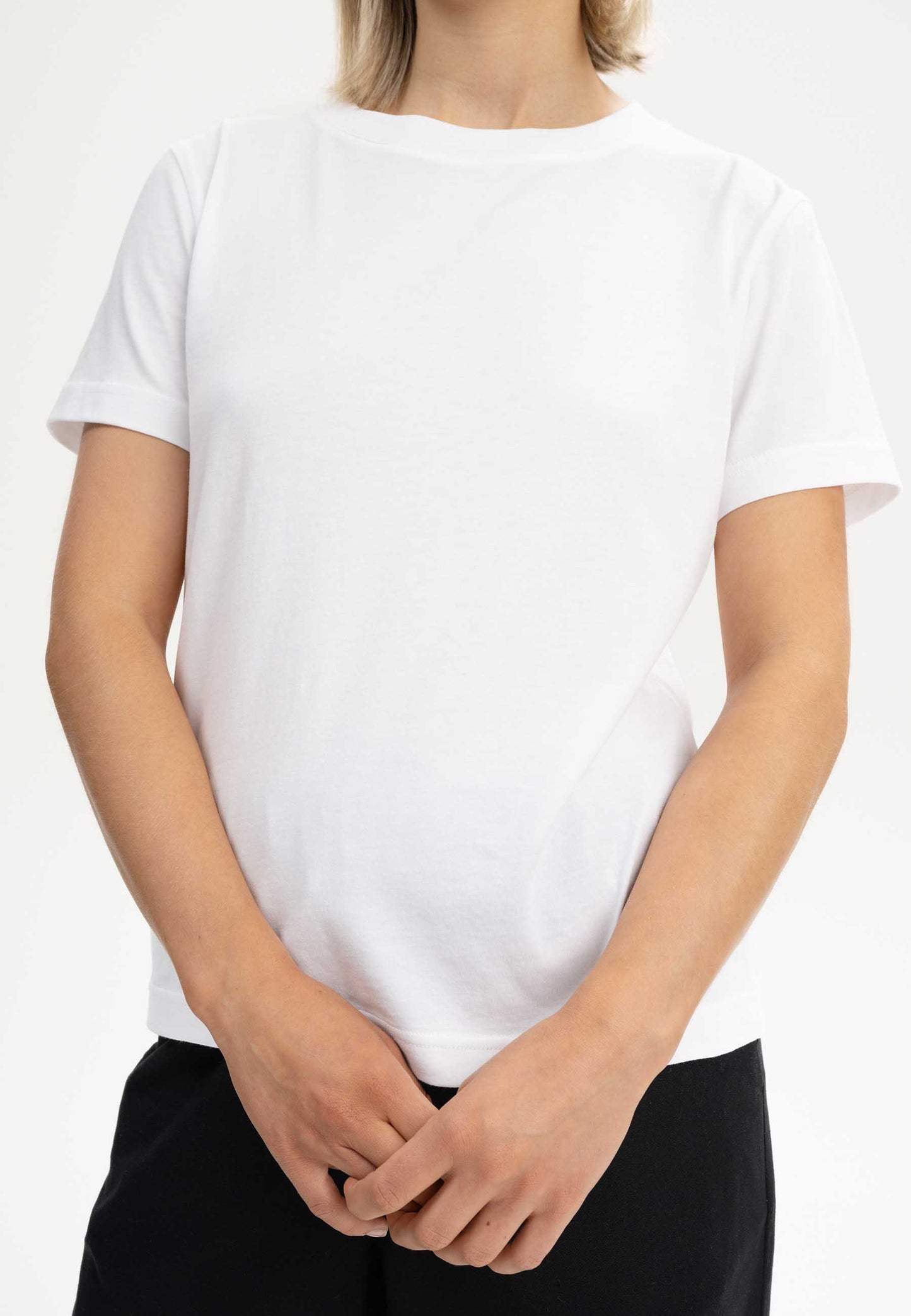 Mela Khira Basic T-Shirt