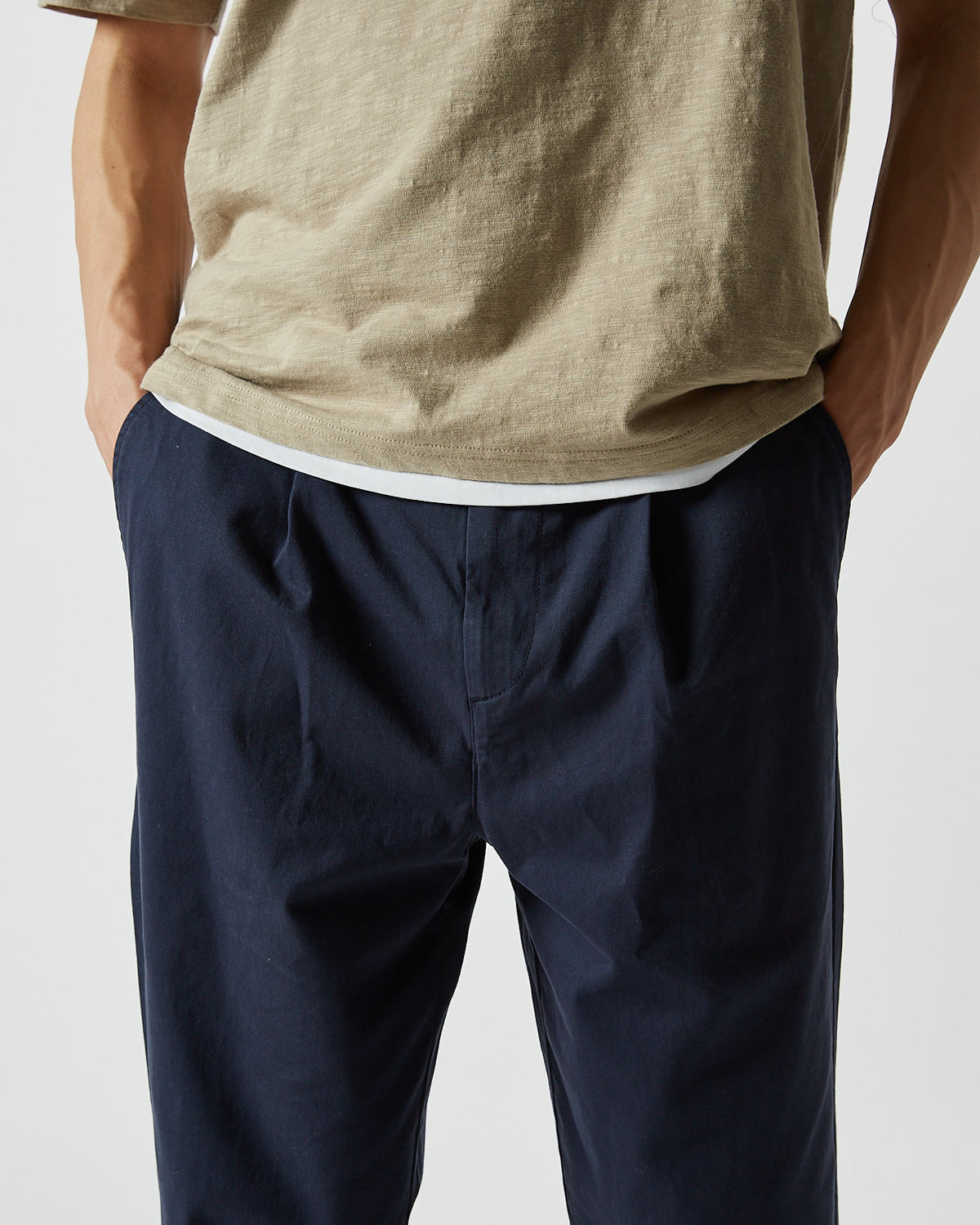 Minimum Bertils Tapered Fit Chino